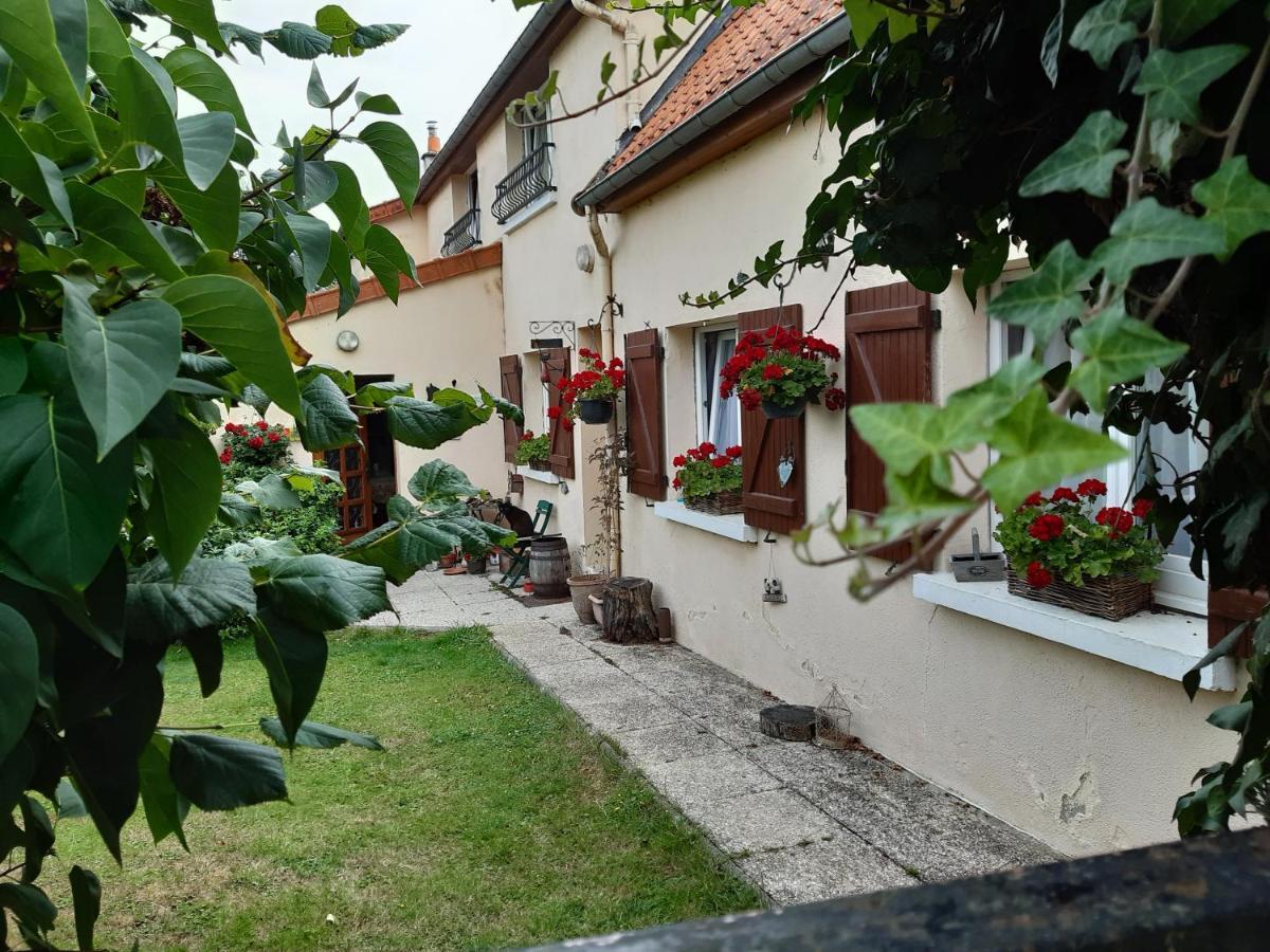 Les Alouettes B&B Hardecourt-aux-Bois Екстериор снимка