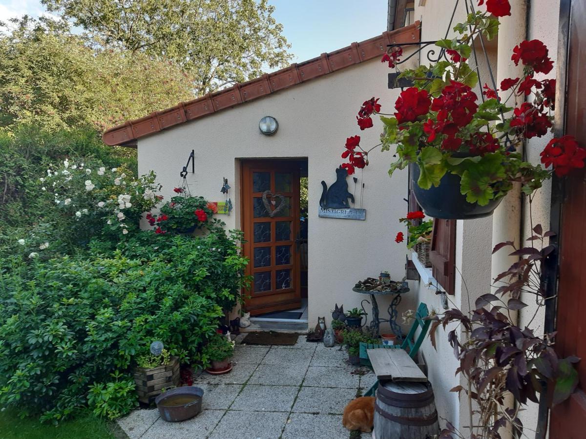 Les Alouettes B&B Hardecourt-aux-Bois Екстериор снимка